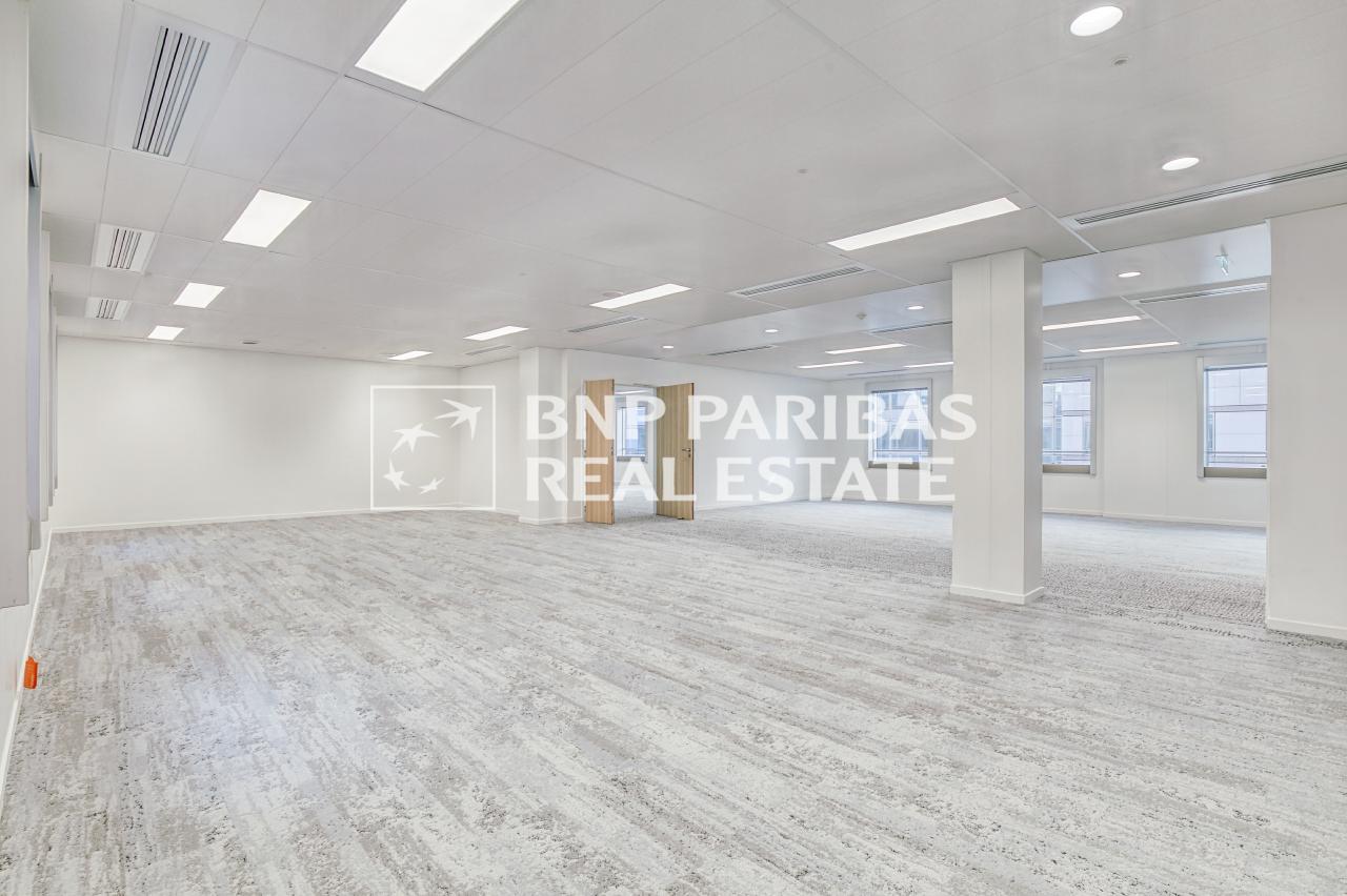 Bureau Paris 2449m² Location bureau Paris OLBUR2107078 3